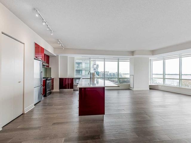 801w - 500 Queens Quay W, Condo with 3 bedrooms, 3 bathrooms and 2 parking in Toronto ON | Image 2