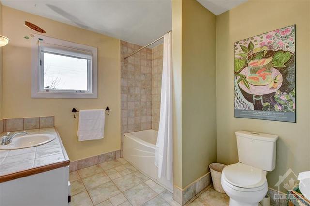 596 Wolffdale Crescent, House detached with 3 bedrooms, 2 bathrooms and 3 parking in Ottawa ON | Image 17