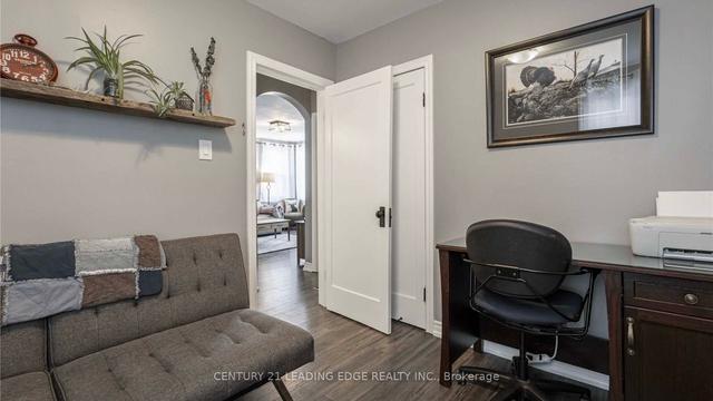 645 Beverly St, House detached with 2 bedrooms, 1 bathrooms and 3 parking in Peterborough ON | Image 4