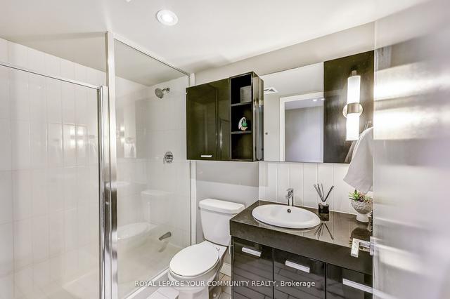 821 - 19 Singer Crt, Condo with 2 bedrooms, 2 bathrooms and 1 parking in Toronto ON | Image 22