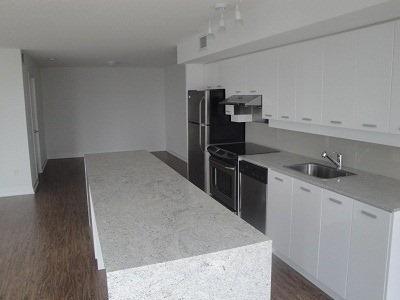 310 - 15 Singer Crt, Condo with 2 bedrooms, 2 bathrooms and 1 parking in Toronto ON | Image 3