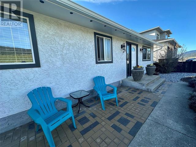 1870 Stayman Road, House detached with 4 bedrooms, 2 bathrooms and 5 parking in Kelowna BC | Image 2