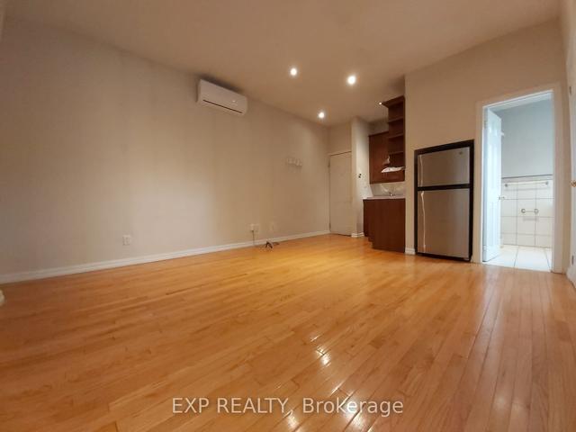 unit #1 - 195 Carlton St, Condo with 0 bedrooms, 1 bathrooms and 0 parking in Toronto ON | Image 3