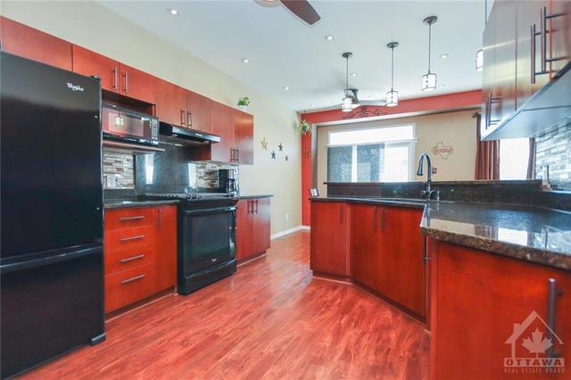 415 Amar Lane, House detached with 3 bedrooms, 3 bathrooms and 6 parking in Ottawa ON | Image 13