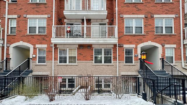 11 - 37 Four Winds Dr, Townhouse with 2 bedrooms, 1 bathrooms and 0 parking in Toronto ON | Image 24