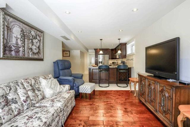 17 Agincourt Rd, House semidetached with 3 bedrooms, 2 bathrooms and 5 parking in Vaughan ON | Image 28