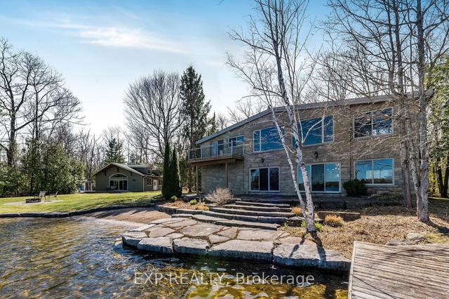 184 Hall Dr, House detached with 6 bedrooms, 4 bathrooms and 10 parking in Trent Lakes ON | Image 1