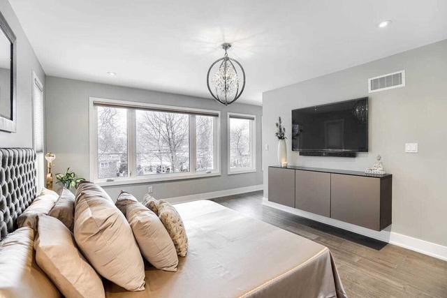 74 Brooklawn Ave, House detached with 3 bedrooms, 4 bathrooms and 4 parking in Toronto ON | Image 11