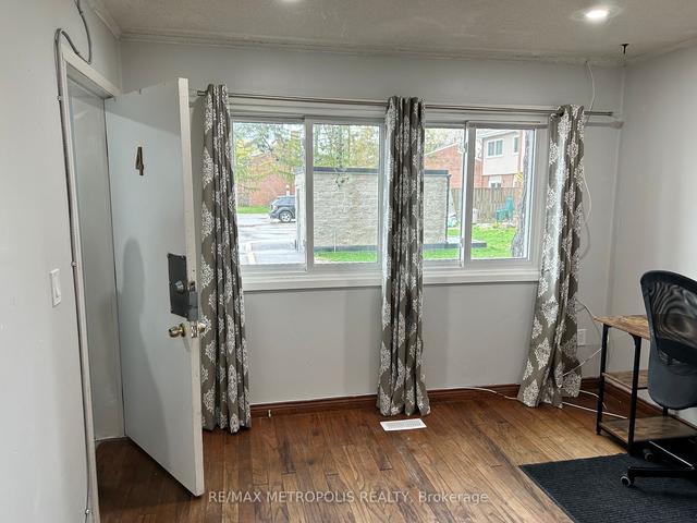 17 - 121 University Ave E, Townhouse with 5 bedrooms, 4 bathrooms and 1 parking in Waterloo ON | Image 23