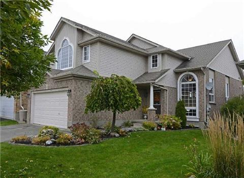 7 Bennett Dr, House detached with 3 bedrooms, 3 bathrooms and 2 parking in Orangeville ON | Image 1