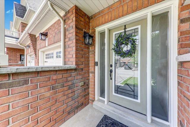 11 Bearings Ave, House attached with 3 bedrooms, 2 bathrooms and 2 parking in Whitchurch Stouffville ON | Image 23