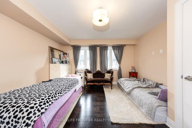 43 Lobo Mews, House attached with 3 bedrooms, 3 bathrooms and 2 parking in Toronto ON | Image 8