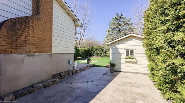 1361 Aldersbrook Road, House detached with 3 bedrooms, 1 bathrooms and 4 parking in London ON | Image 36