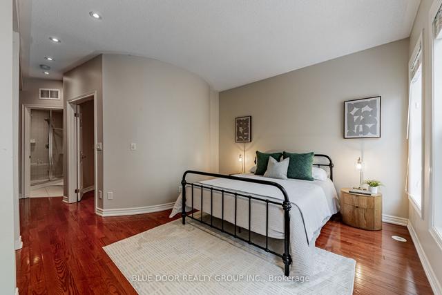 16 - 1970 Bloor St W, House attached with 2 bedrooms, 3 bathrooms and 1 parking in Toronto ON | Image 18