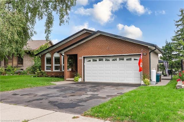 26 Four Seasons Court, House detached with 3 bedrooms, 2 bathrooms and 4 parking in Kitchener ON | Image 4