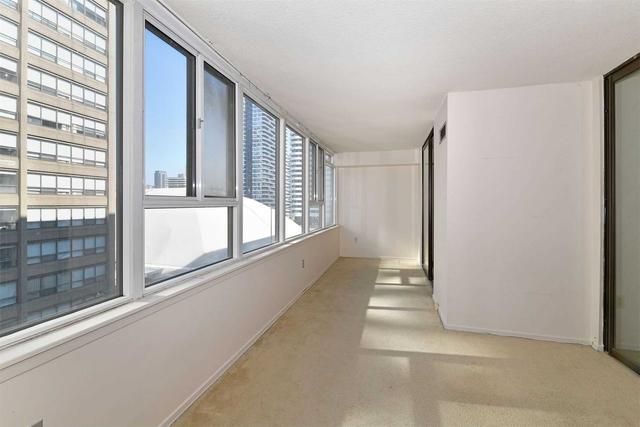 1506 - 45 Carlton St, Condo with 2 bedrooms, 2 bathrooms and 1 parking in Toronto ON | Image 11