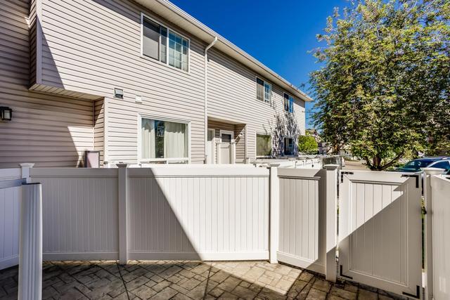 2504 72 Avenue Se, Home with 2 bedrooms, 1 bathrooms and 1 parking in Calgary AB | Image 22