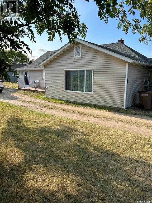 209 Prouse Street, House detached with 2 bedrooms, 1 bathrooms and null parking in Kelvington SK | Image 3