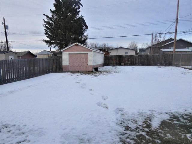 412 100 Avenue, House detached with 3 bedrooms, 1 bathrooms and 1 parking in Dawson Creek BC | Image 4