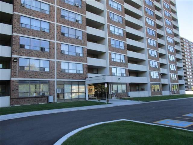 304 - 25 Sunrise Ave, Condo with 3 bedrooms, 2 bathrooms and 1 parking in Toronto ON | Image 2