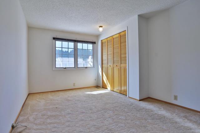 369 Point Mckay Gardens Nw, Home with 3 bedrooms, 2 bathrooms and 2 parking in Calgary AB | Image 24