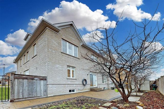 126 Filippazzo Rd, House detached with 5 bedrooms, 4 bathrooms and 7 parking in Vaughan ON | Image 19