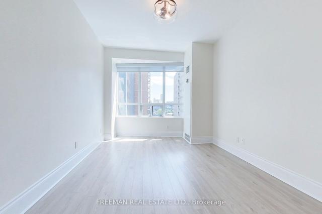 810 - 102 Bloor St W, Condo with 1 bedrooms, 1 bathrooms and 0 parking in Toronto ON | Image 21