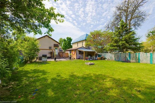946 Lorne Avenue, House detached with 3 bedrooms, 1 bathrooms and 7 parking in London ON | Image 35