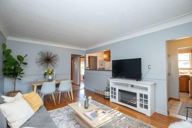 (upper) - 438 East 36th St, House detached with 3 bedrooms, 1 bathrooms and 4 parking in Hamilton ON | Image 11