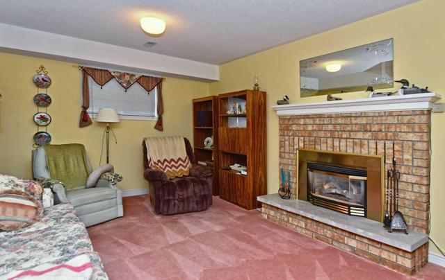 2 Hemmingway Dr, House detached with 4 bedrooms, 2 bathrooms and 2 parking in Clarington ON | Image 16