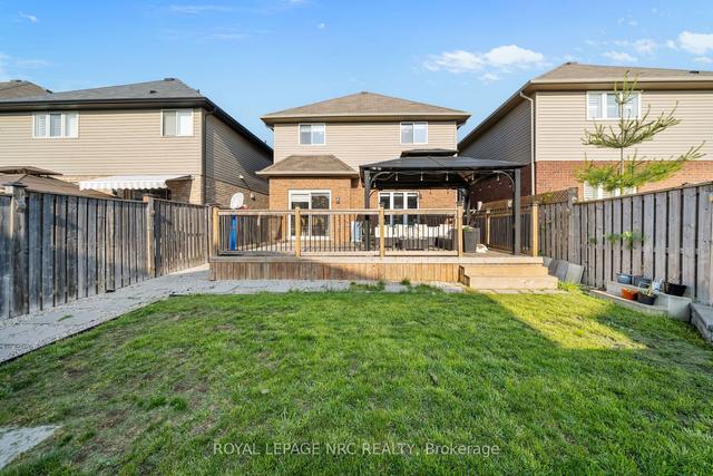 24 Pelech Cres, House detached with 3 bedrooms, 4 bathrooms and 4 parking in Hamilton ON | Image 24