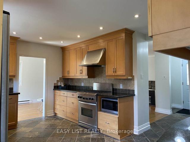 44 Appleford St, House detached with 3 bedrooms, 2 bathrooms and 4 parking in Ottawa ON | Image 4