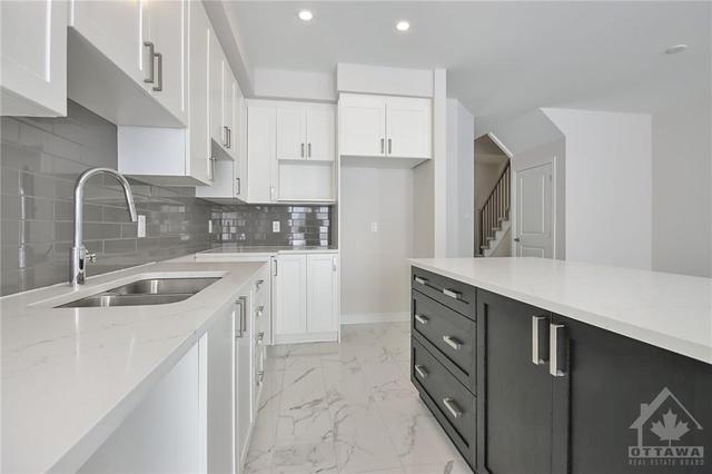 438 Fleet Canuck Private, Townhouse with 3 bedrooms, 3 bathrooms and 2 parking in Ottawa ON | Image 9