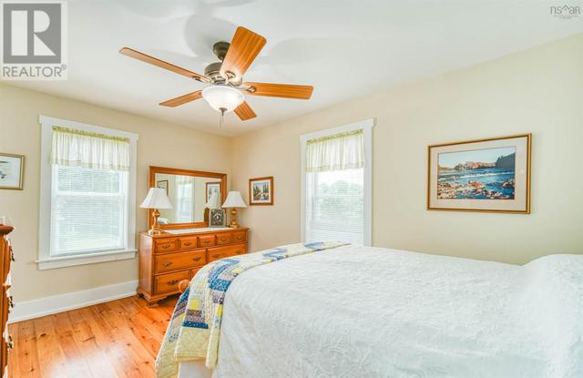 133 Pleasant Street, House detached with 4 bedrooms, 1 bathrooms and null parking in Mahone Bay NS | Image 33