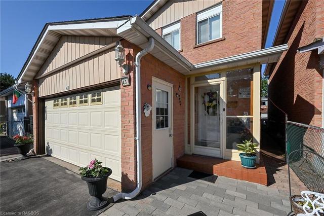 43 Rawling Crescent, House detached with 3 bedrooms, 1 bathrooms and 5 parking in Brampton ON | Image 6