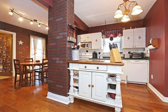 79 Haslam St, House detached with 3 bedrooms, 3 bathrooms and 2 parking in Toronto ON | Image 7