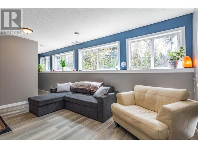 830 Firwood Road, House detached with 3 bedrooms, 2 bathrooms and 8 parking in Central Okanagan West BC | Image 17