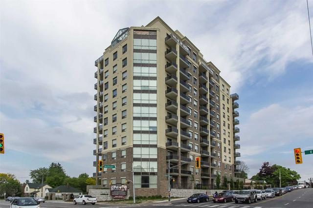 102 - 223 Erb St W, Condo with 2 bedrooms, 2 bathrooms and 1 parking in Waterloo ON | Image 1