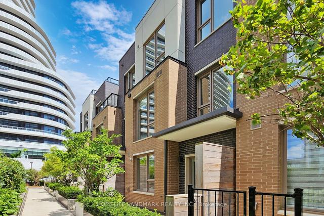 116 - 2530 Eglinton Ave W, Townhouse with 3 bedrooms, 3 bathrooms and 1 parking in Toronto ON | Image 12