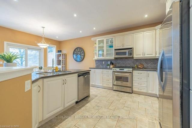2079 Jaguar Lane, House detached with 4 bedrooms, 5 bathrooms and 6 parking in Oakville ON | Image 5