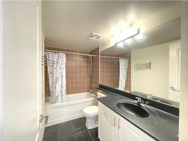 ph 04 - 60 Town Centre Crt, Condo with 2 bedrooms, 2 bathrooms and 1 parking in Toronto ON | Image 11