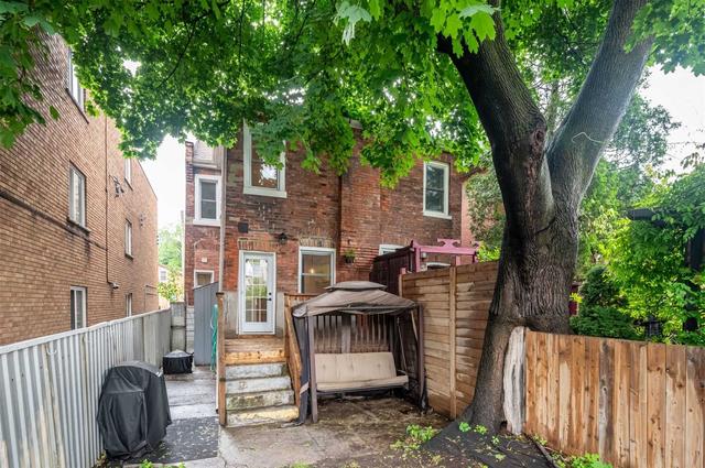 166 Young St, House semidetached with 3 bedrooms, 2 bathrooms and 1 parking in Hamilton ON | Image 35