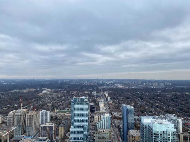 ph 5807 - 8 Eglinton Ave, Condo with 2 bedrooms, 2 bathrooms and 0 parking in Toronto ON | Image 6