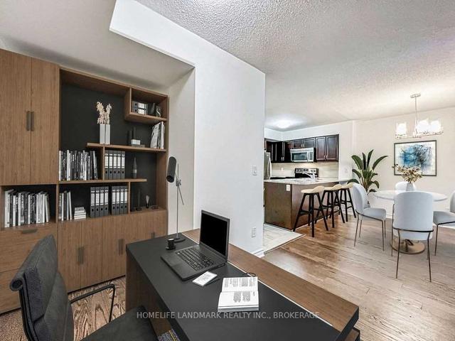 1219 - 25 Lower Simcoe St, Condo with 1 bedrooms, 1 bathrooms and 1 parking in Toronto ON | Image 2