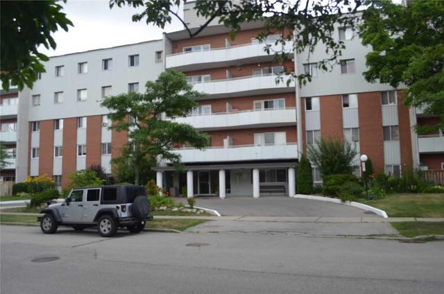 206 - 2485 Woking Cres E, Condo with 3 bedrooms, 2 bathrooms and 1 parking in Mississauga ON | Image 6