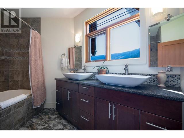 2388 Lawrence Road, House detached with 3 bedrooms, 2 bathrooms and 20 parking in North Okanagan D BC | Image 35