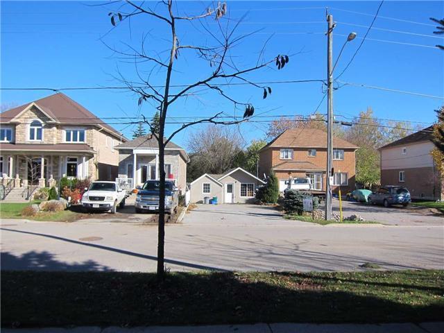 123 Wildwood Ave, House detached with 2 bedrooms, 1 bathrooms and 6 parking in Richmond Hill ON | Image 10