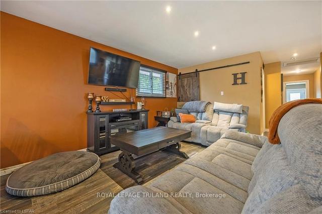 283 Speight Blvd, House detached with 3 bedrooms, 2 bathrooms and 5 parking in London ON | Image 5