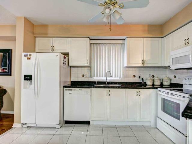 3525 Gandhi Way, House semidetached with 4 bedrooms, 4 bathrooms and 5 parking in Mississauga ON | Image 7