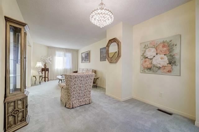 26 Augusta Crt, House attached with 3 bedrooms, 2 bathrooms and 3 parking in Markham ON | Image 40